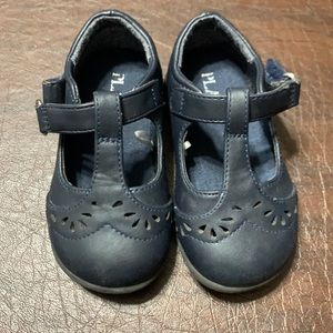 Girls navy shoes from Children’s Place